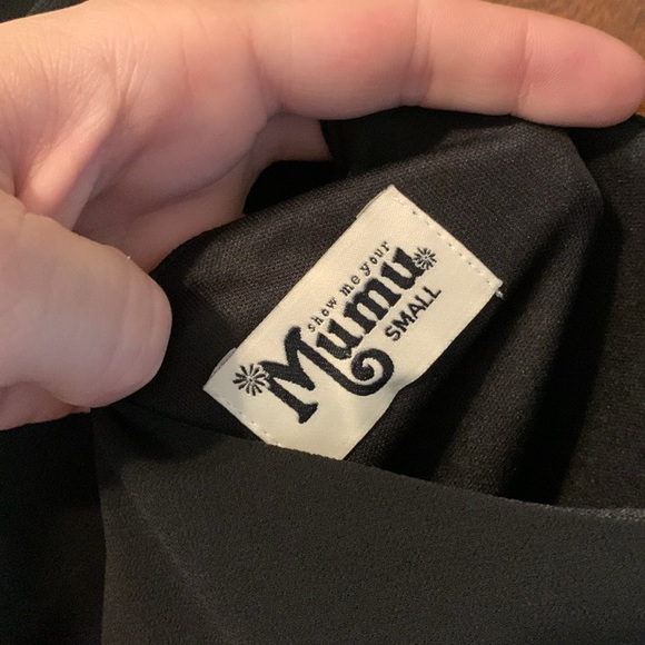 Show me your MuMu black bombshell dress w scoop neck & wide sheer sleeves 😍😍 - Picture 8 of 12